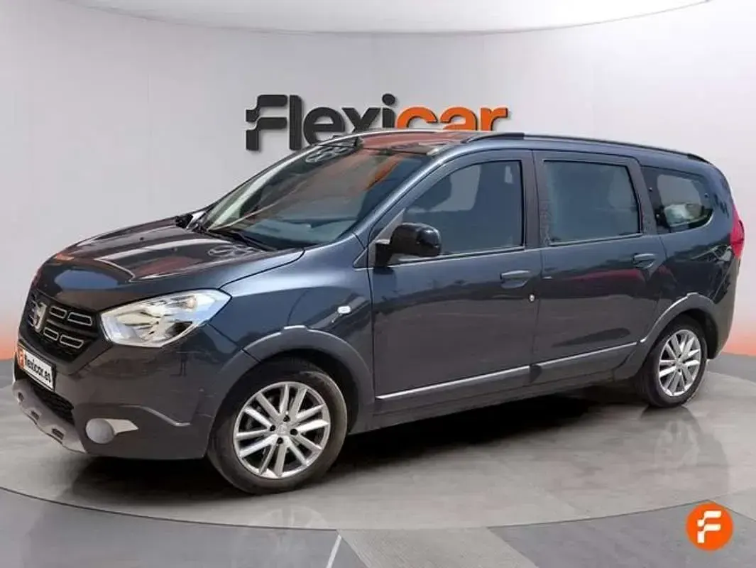 Usado Dacia Lodgy 116 CV (85 kW) 2021 Gris Monovolumen