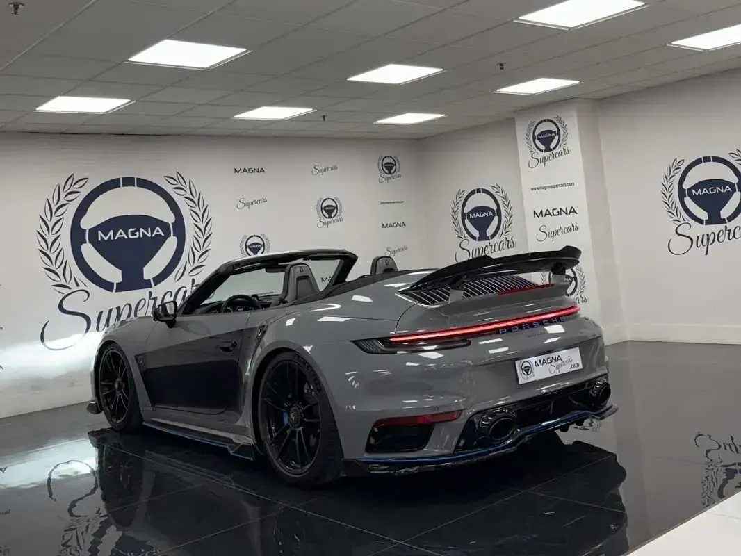 Usado Porsche 992 650 CV (478 kW) 2021 Negro Descapotable