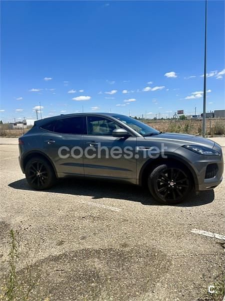 Usado Jaguar E-Pace R-Dynamic 240 CV (176 kW) 2018 Gris / plata SUV