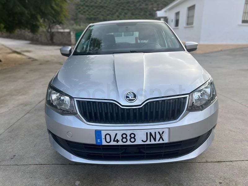 Usado Skoda Fabia Ambition 75 CV (55 kW) 2016 Gris / plata Berlina