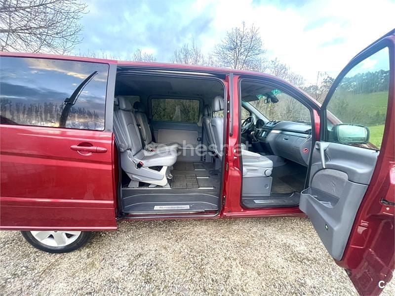 Usado Mercedes Viano 150 CV (110 kW) 2010 Granate Monovolumen