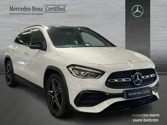Usado Mercedes GLA220 190 CV (139 kW) 2022 Blanco SUV