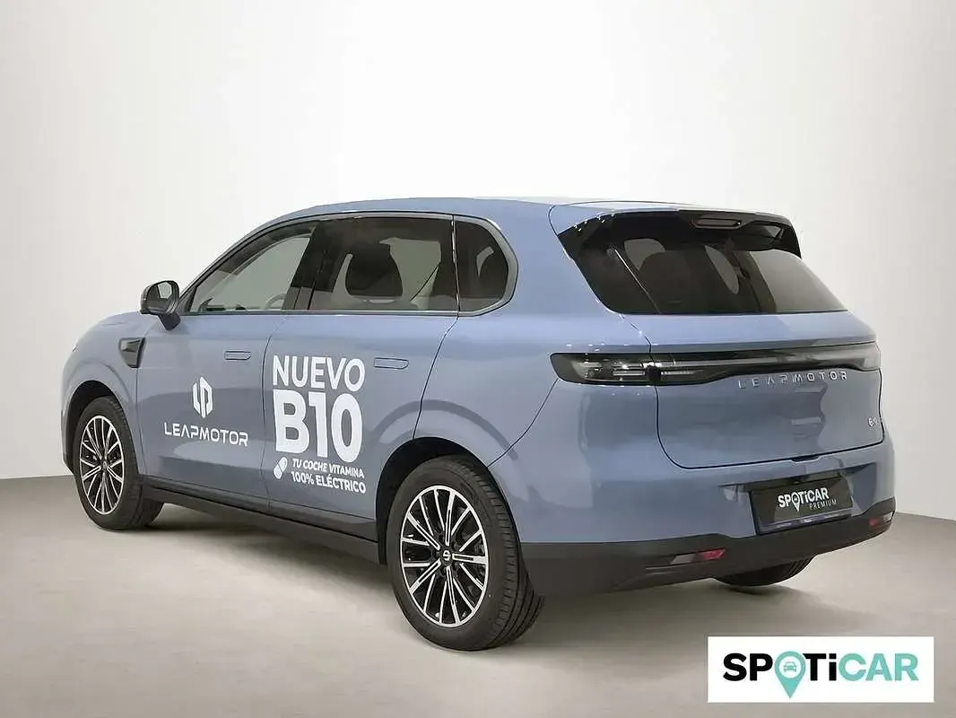 Usado Leapmotor B10 160 kW (218 CV) 2025 Azul SUV