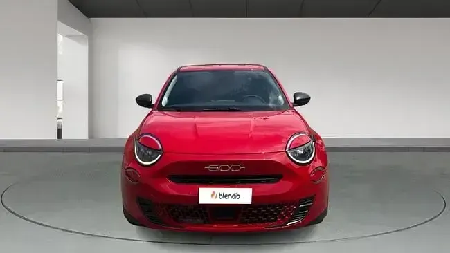 Nuevo Fiat 600 100 CV (73 kW) 2026 Rojo SUV