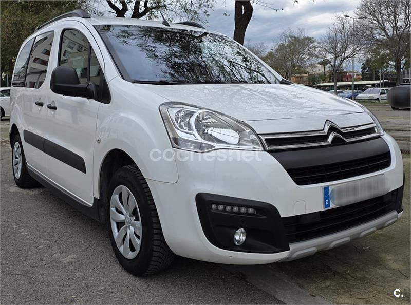Usado Citroën Berlingo Feel 130 CV (95 kW) 2018 Blanco Monovolumen