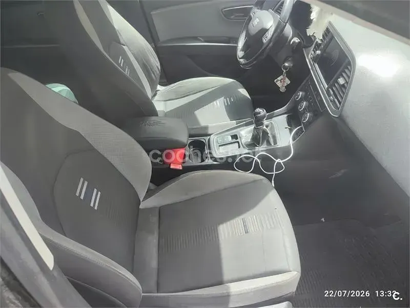 Usado Seat Leon ST Style 115 CV (84 kW) 2019 Gris / plata Familiar