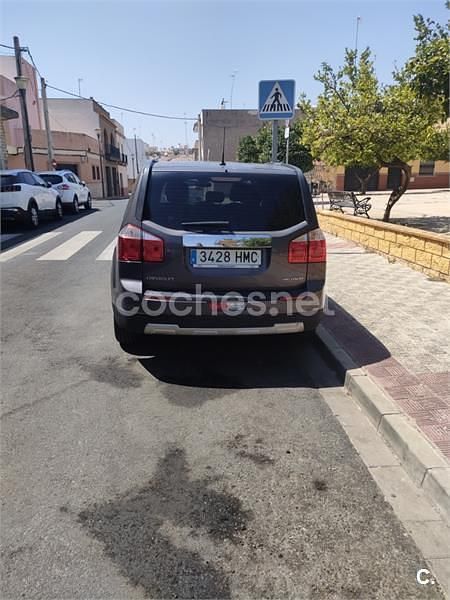 Usado Chevrolet Orlando LT 130 CV (95 kW) 2012 Gris / plata Monovolumen