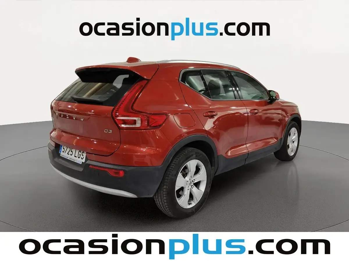 Usado Volvo XC40 Business Edition 150 CV (110 kW) 2020 Rojo SUV
