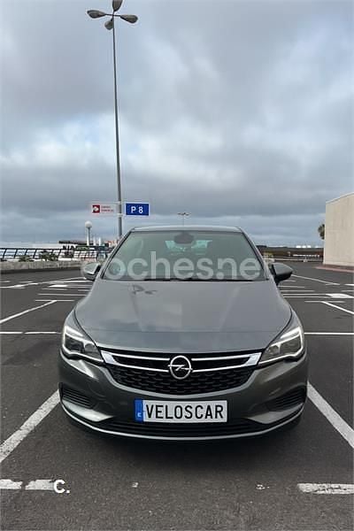 Gris / plata Usado 2018 Opel Astra Dynamic Berlina | 10.700 € (Precio justo) - Imagen 1/4