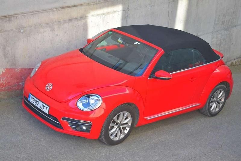 Usado VW Beetle 110 CV (80 kW) 2017 Rojo Utilitario