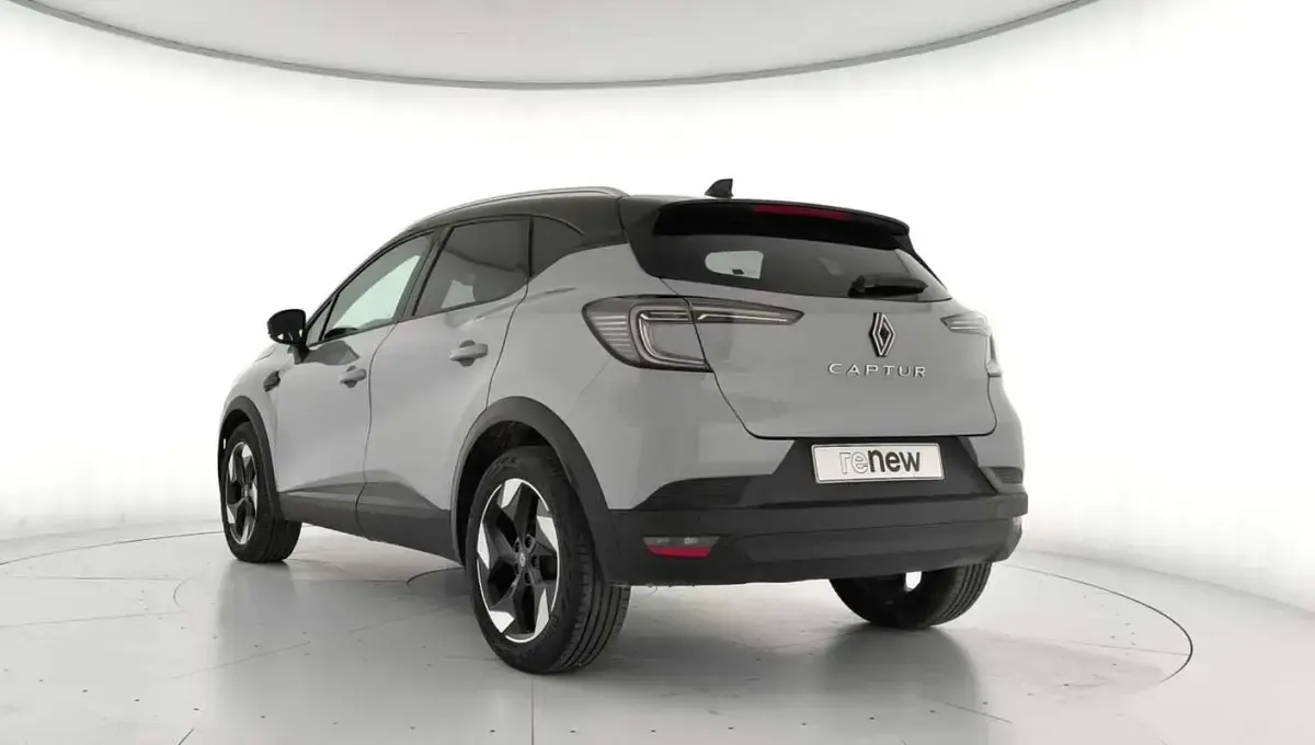 Usado Renault Captur Techno 101 CV (74 kW) 2025 Gris SUV