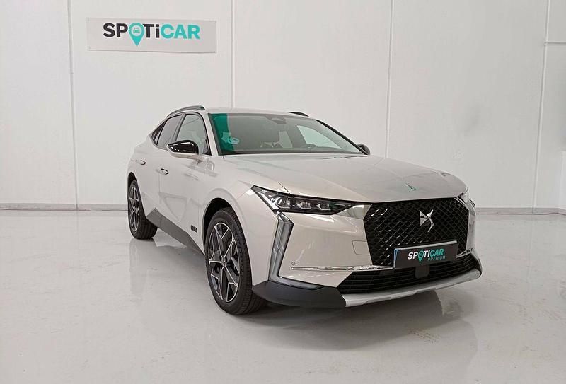 Usado DS Automobiles DS4 Crossback Rivoli 130 CV (95 kW) 2022 Beige SUV