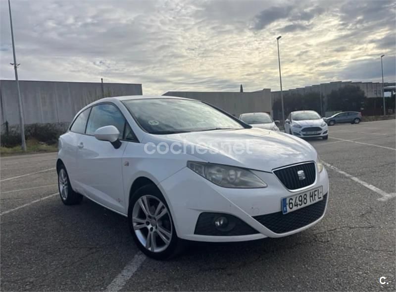 Blanco Usado 2012 Seat Ibiza Reference Berlina | 3500 € (Super precio) - Imagen 1/4