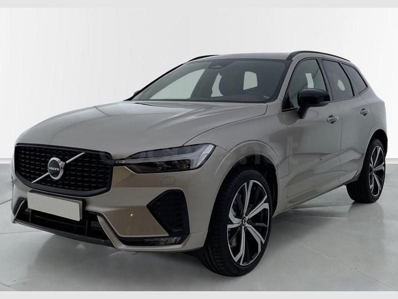 Usado Volvo XC60 Ultimate 197 CV (144 kW) 2023 Gris / plata SUV