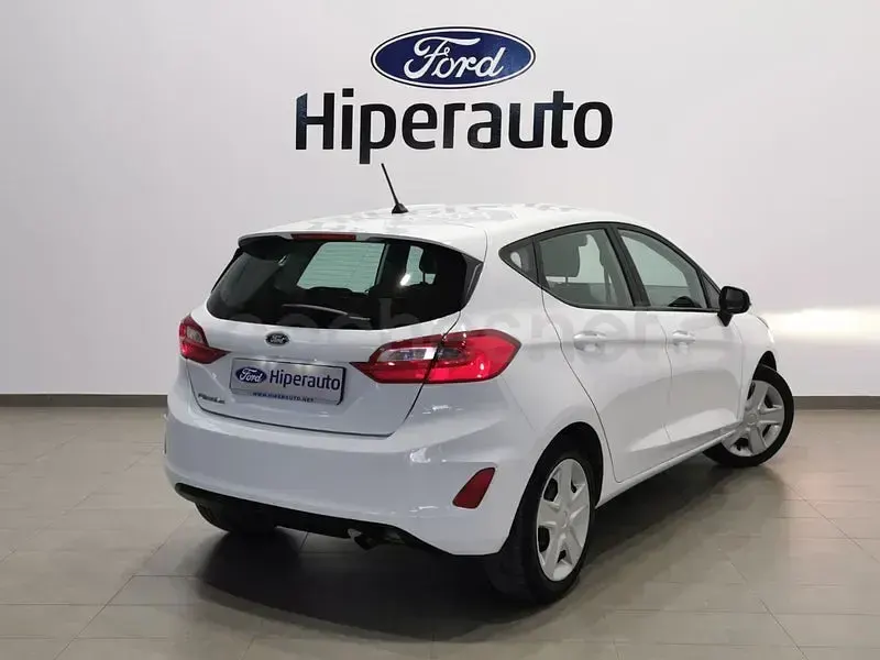 Usado Ford Fiesta Trend 100 CV (73 kW) 2019 Blanco Utilitario