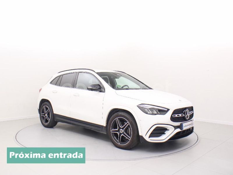 Blanco polar Usado 2024 Mercedes GLA200 AMG line SUV | 43.900 € (Precio justo) - Imagen 1/4