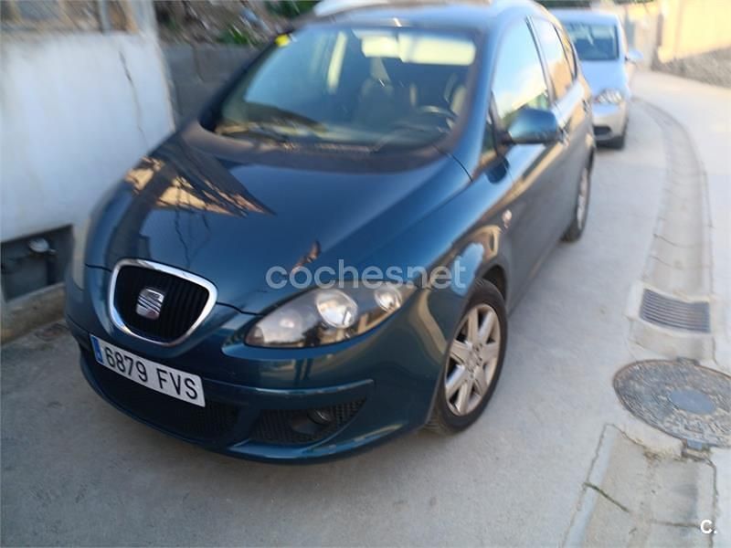 Usado Seat Altea XL Sport 140 CV (102 kW) 2007 Azul Monovolumen