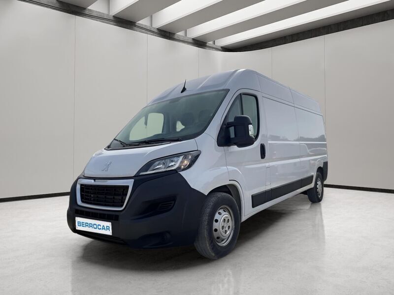 Blanco Usado 2023 Peugeot Boxer S Van | 23.900 € (Caro) - Imagen 1/4