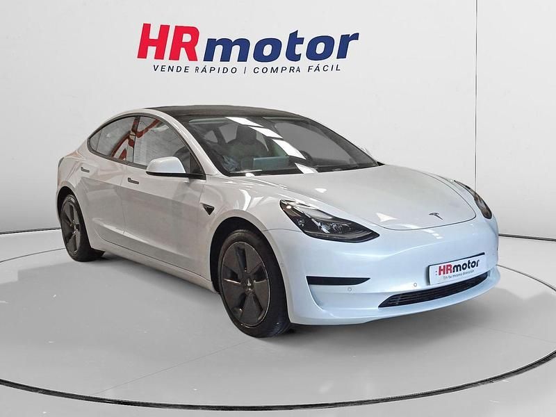 Blanco Usado 2021 Tesla Model 3 Standard Range Plus Berlina | 27.590 € (Precio justo) - Imagen 1/4