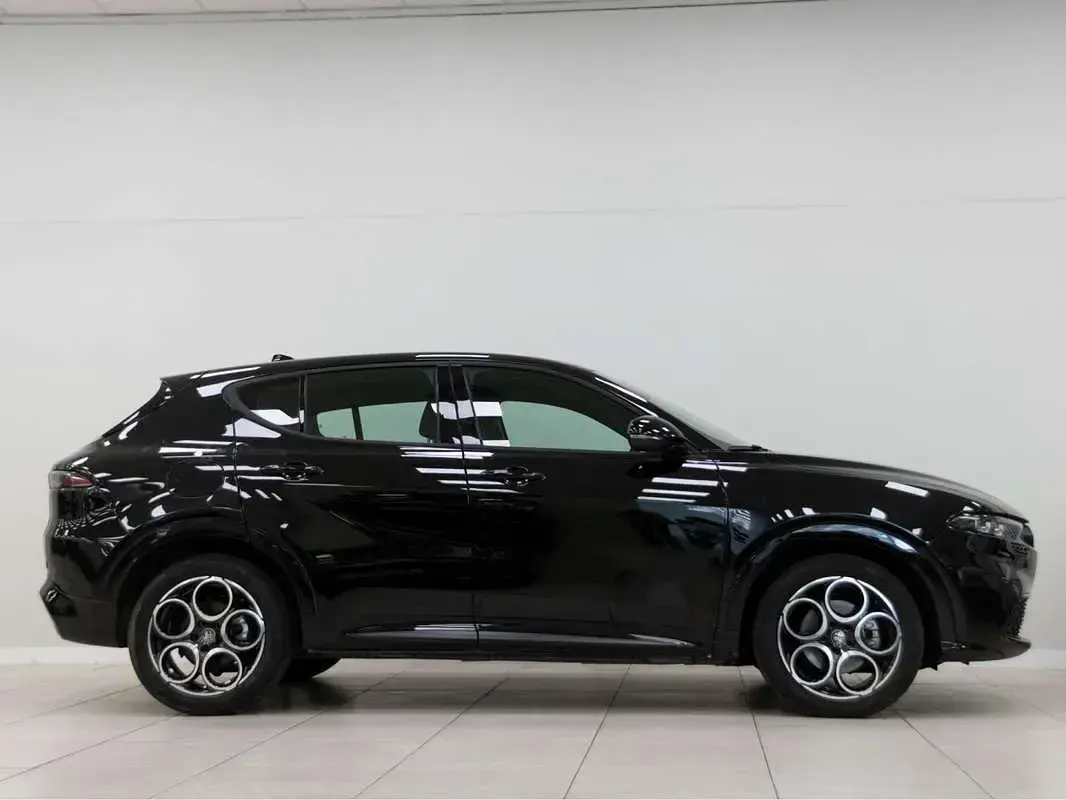 Usado Alfa Romeo Tonale Sprint 131 CV (96 kW) 2024 Negro SUV