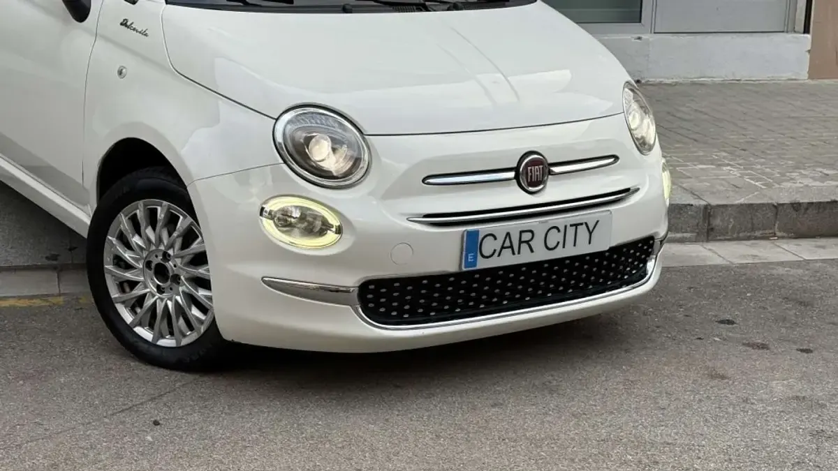 Usado Fiat 500C Dolcevita 71 CV (52 kW) 2021 Blanco Descapotable
