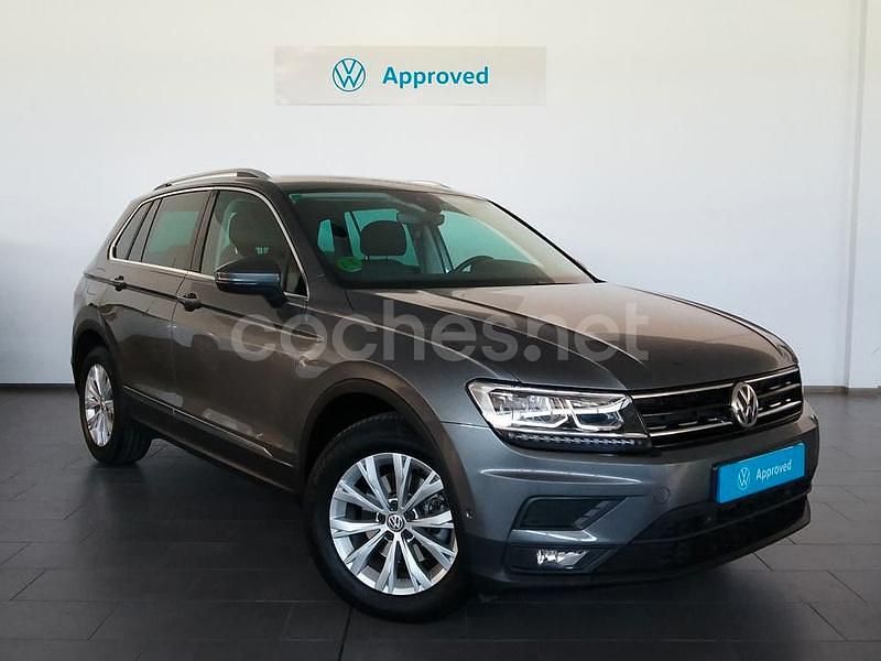 Gris / plata Usado 2019 VW Tiguan Advance SUV | 23.900 € (Super precio) - Imagen 1/4