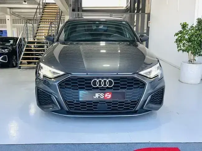 Usado Audi A3 S-Line 150 CV (110 kW) 2021 Gris Berlina