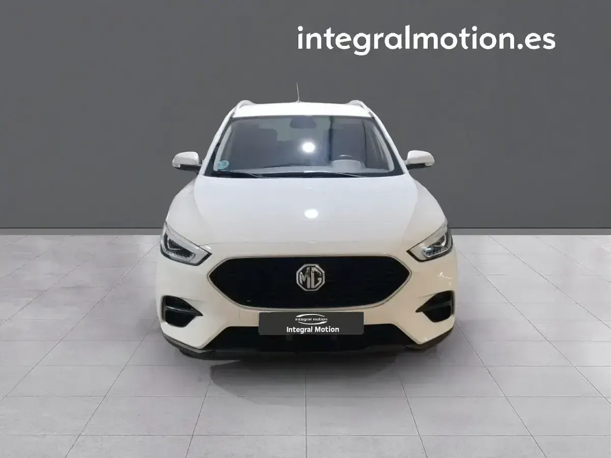 Usado MG ZS Luxury 106 CV (77 kW) 2023 Blanco SUV