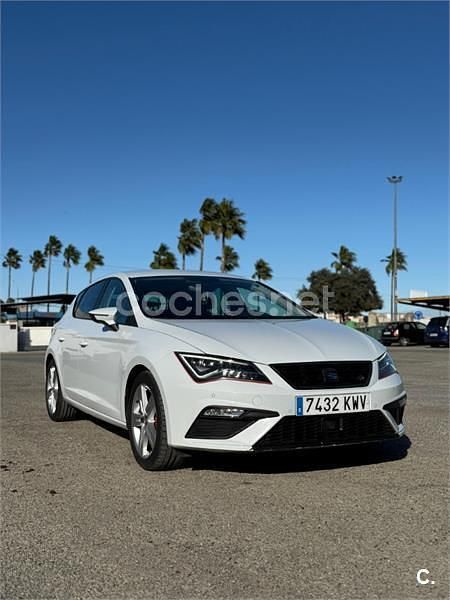 Usado Seat Leon FR 130 CV (95 kW) 2019 Blanco Berlina