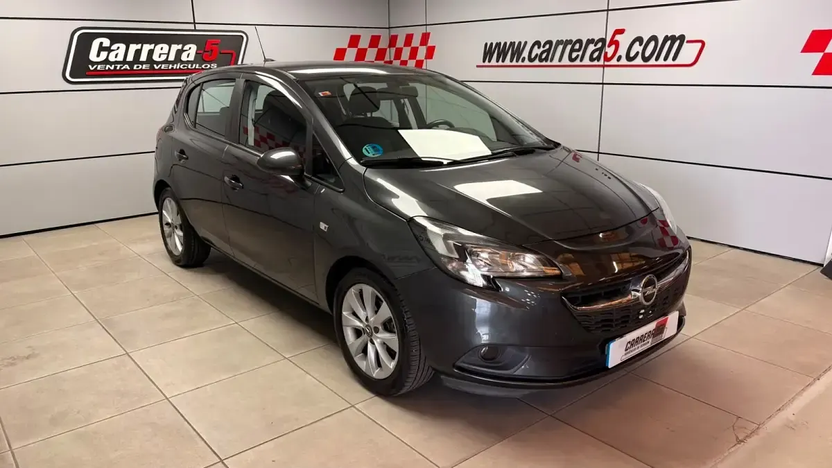 Usado Opel Corsa Selective 90 CV (66 kW) 2017 Negro Utilitario