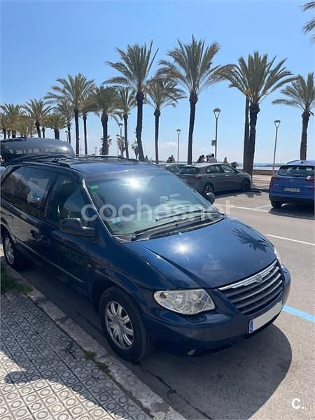 Usado Chrysler Voyager 143 CV (105 kW) 2006 Azul Monovolumen