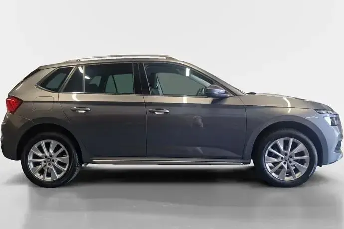 Usado Skoda Kamiq Style 110 CV (80 kW) 2022 SUV