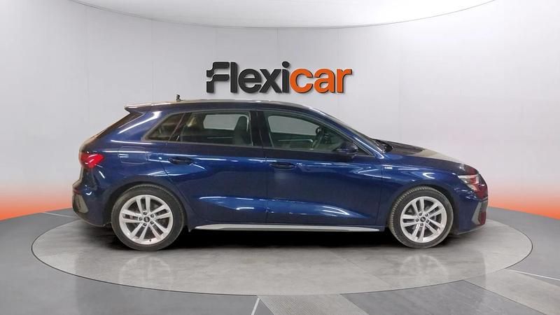 Usado Audi A3 S-Line 150 CV (110 kW) 2021 Azul Berlina
