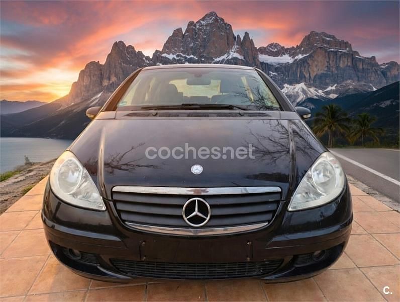 Usado Mercedes A160 Elegance 82 CV (60 kW) 2008 Negro Monovolumen