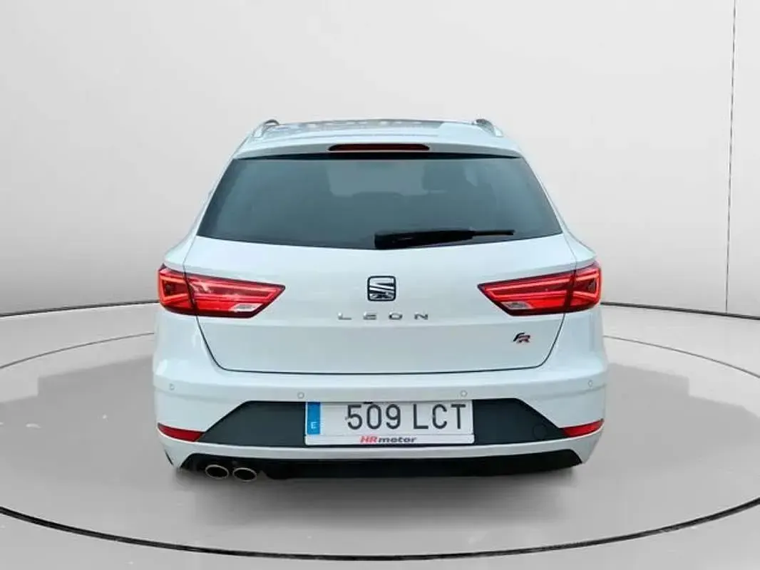 Usado Seat Leon ST FR 150 CV (110 kW) 2019 Blanco Familiar