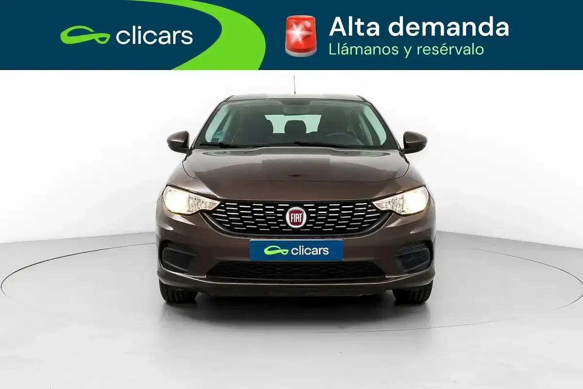 Usado Fiat Tipo Easy 95 CV (69 kW) 2017 Marrón Berlina