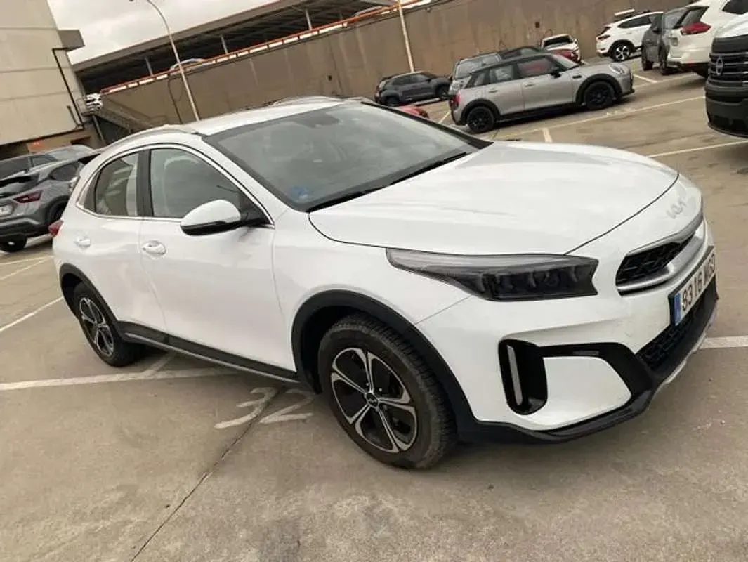 Usado Kia XCeed 141 CV (103 kW) 2023 Blanco SUV