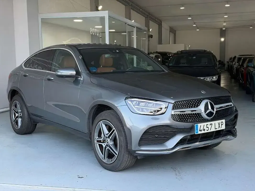 Usado Mercedes GLC300de 306 CV (225 kW) 2022 Gris SUV
