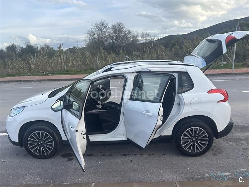 Usado Peugeot 2008 Active 82 CV (60 kW) 2014 Blanco SUV