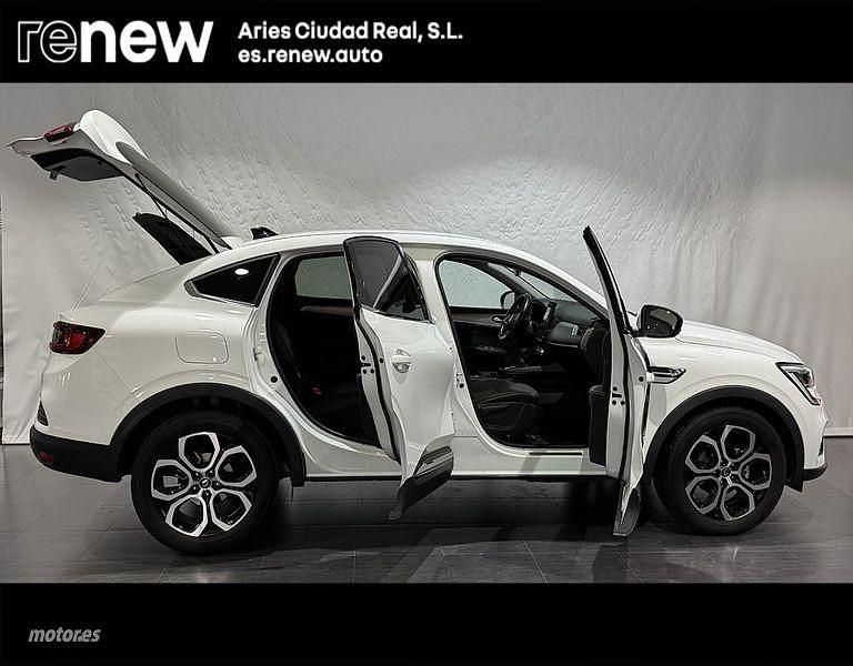 Usado Renault Arkana Zen 140 CV (102 kW) 2022 Blanco SUV