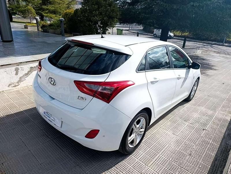 Brugt Hyundai i30 101 HK (74 kW) 2017 Hvid Hatchback