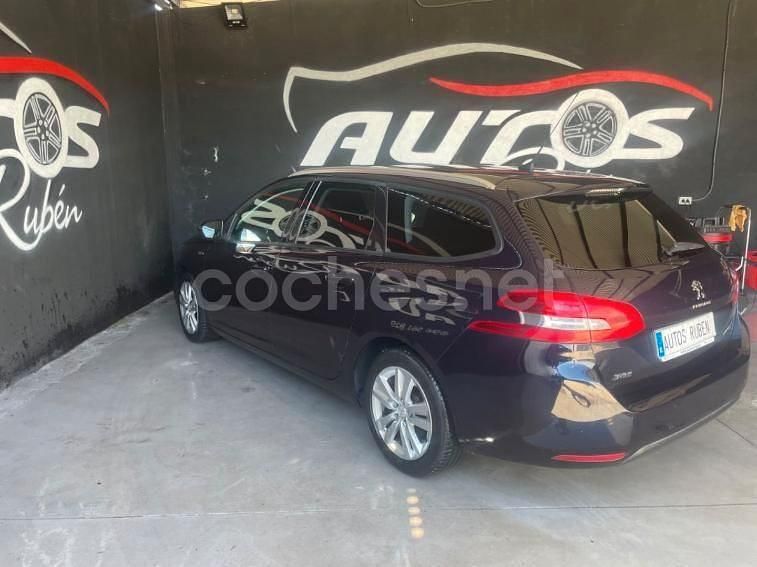 Usado Peugeot 308 SW Active 120 CV (88 kW) 2016 Azul Familiar