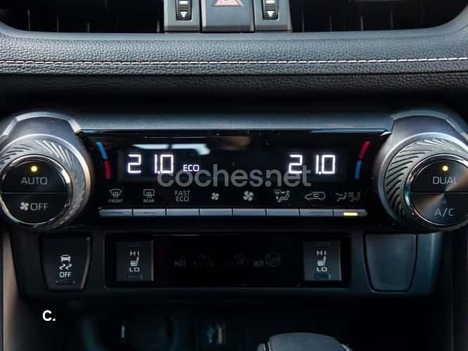 Usado Toyota RAV4 Hybrid Plus 222 CV (163 kW) 2024 Gris / plata SUV