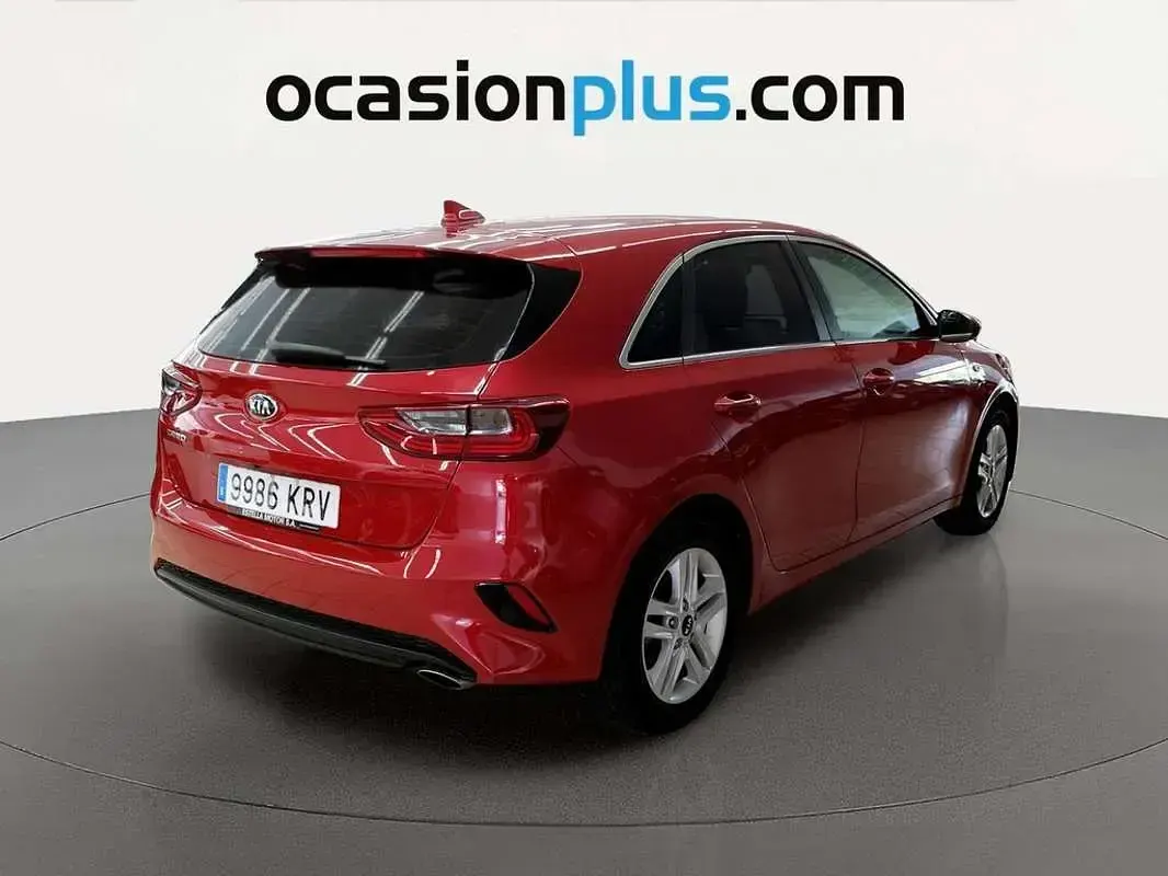 Usado Kia Ceed 116 CV (85 kW) 2018 Azul Utilitario