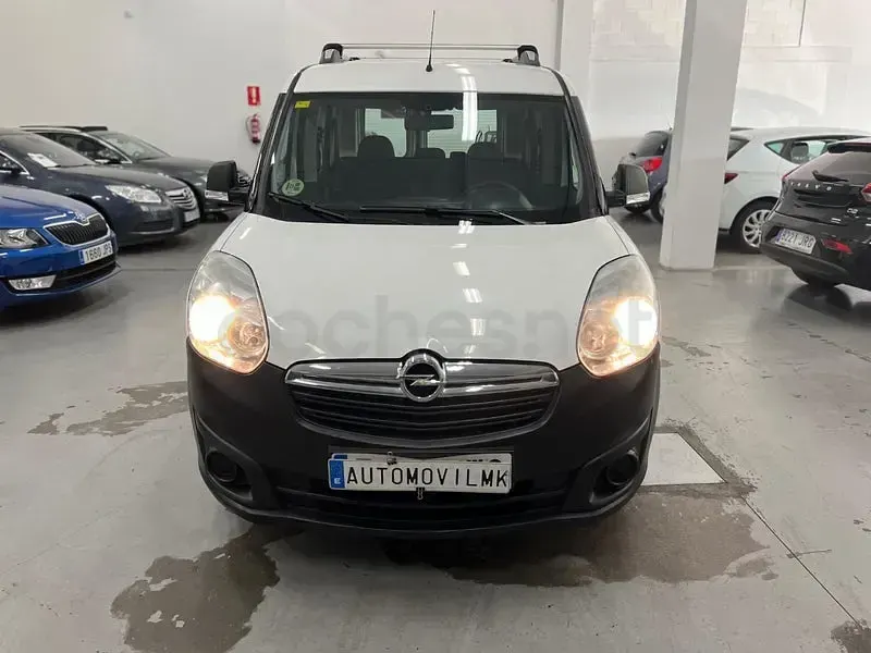 Usado Opel Combo Expression 90 CV (66 kW) 2014 Blanco Monovolumen