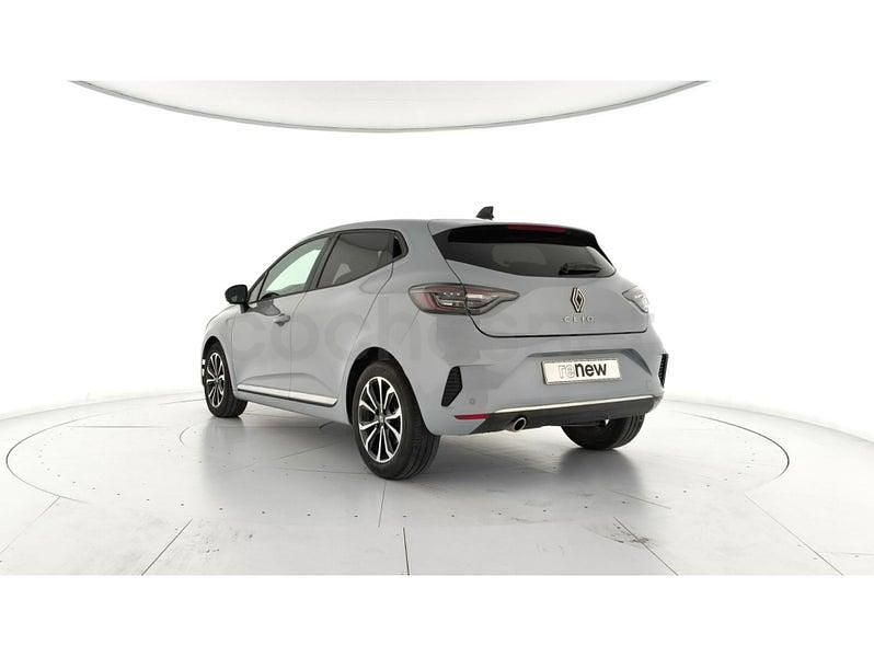 Usado Renault Clio V Techno 100 CV (73 kW) 2025 Gris / plata Berlina