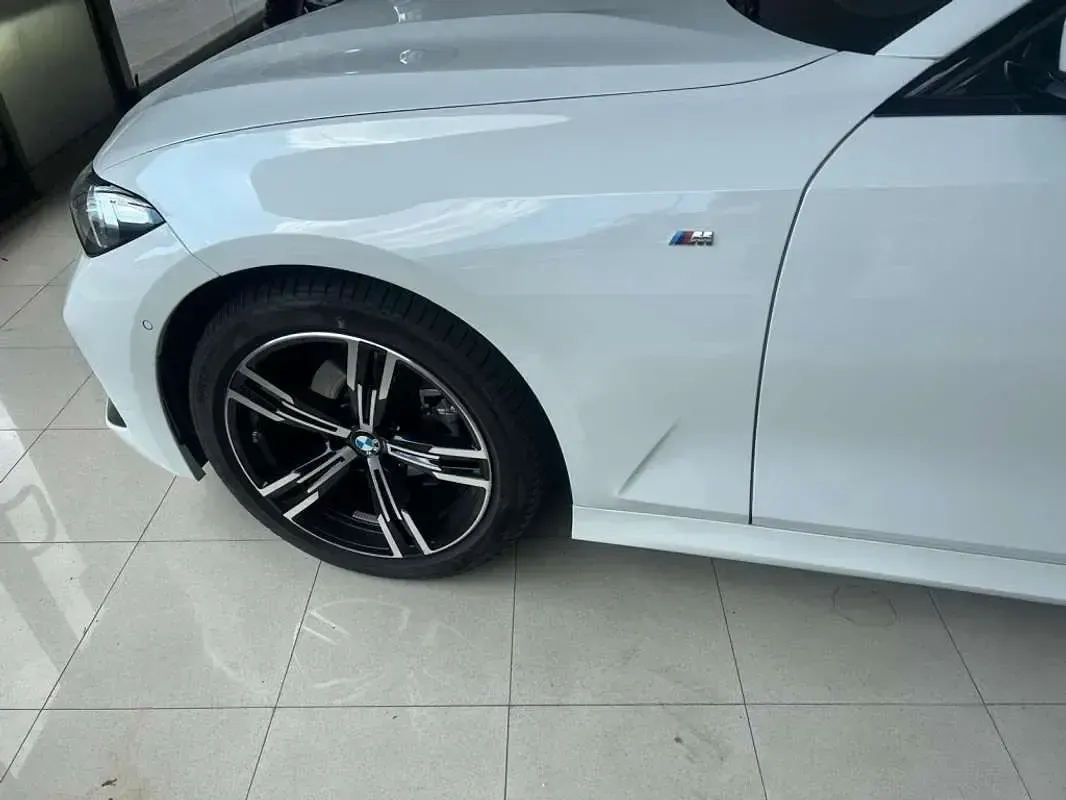 Käytetty BMW 318 M Sport 150 HP (110 kW) 2024 Valkoinen Farmari