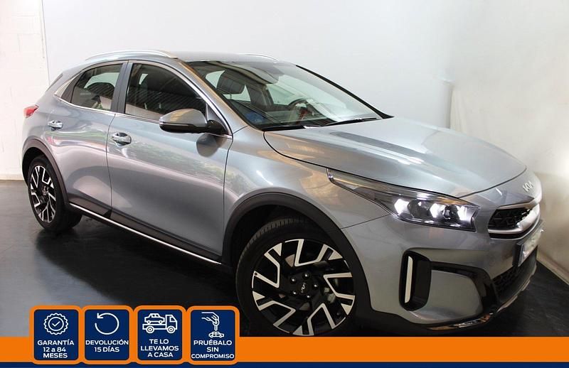 Usado Kia XCeed 141 CV (103 kW) 2023 Gris / plata SUV