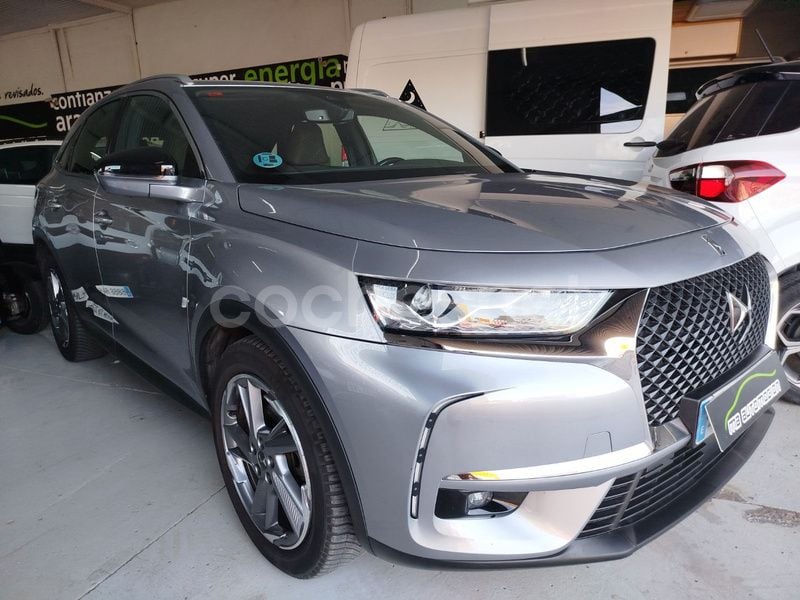 Gris / plata Usado 2020 DS Automobiles DS7 Crossback Be Chic SUV | 17.900 € (Un poco caro) - Imagen 1/4