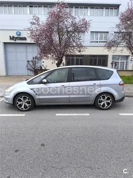 Usado Ford S-MAX Titanium 140 CV (102 kW) 2007 Gris / plata Monovolumen